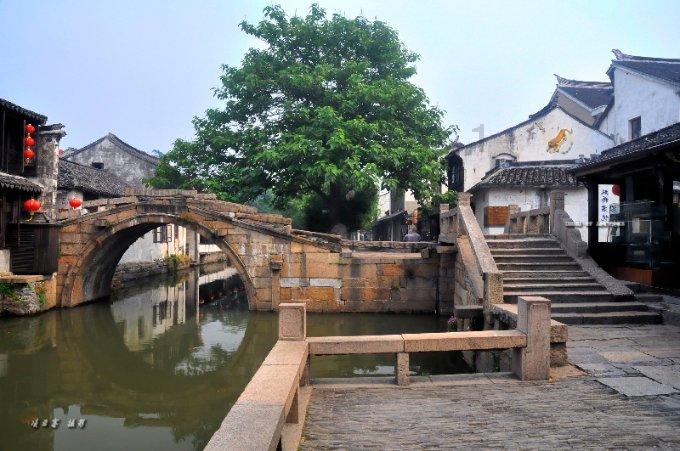 机智问答网页-解疑解惑,精准回答win7 64位,纯净版和旗舰版哪个好用问题